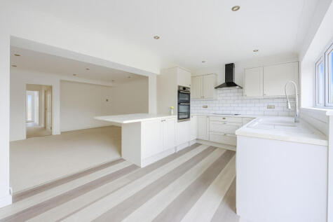 Bellhouse Road, Leigh-on-sea, SS9 5