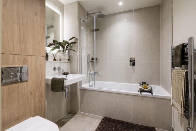 501 B1 4 Pearl Yard 244