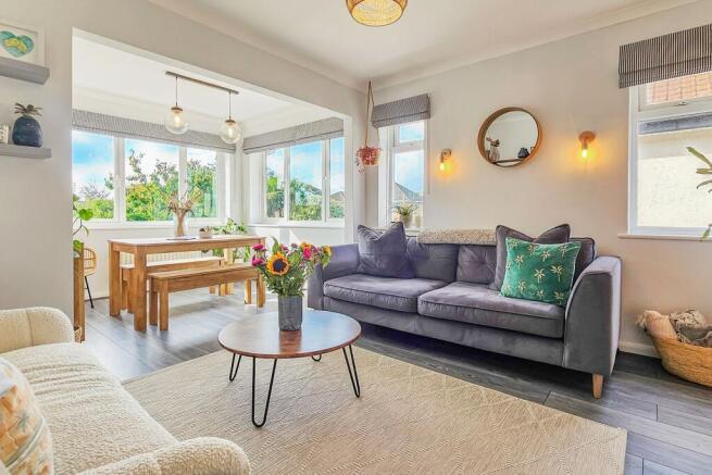 Lounge/ Diner