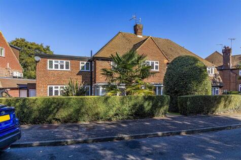 Brooke Close, Bushey Heath