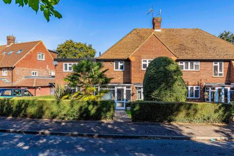 Brooke Close, Bushey, Hertfordshire, WD23