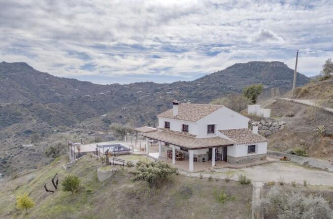 COL2532CH-View-house