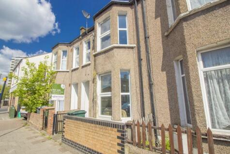 London Road, Plaistow, E13