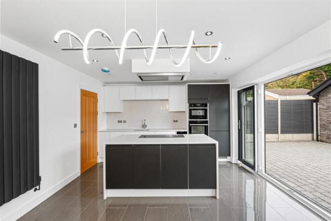 Kitchen/Dining Roomq