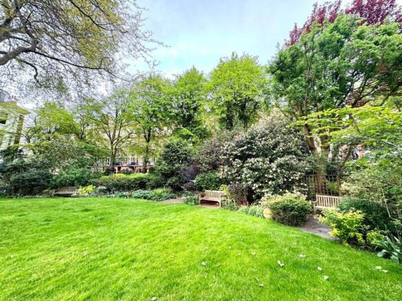 Private gardens 