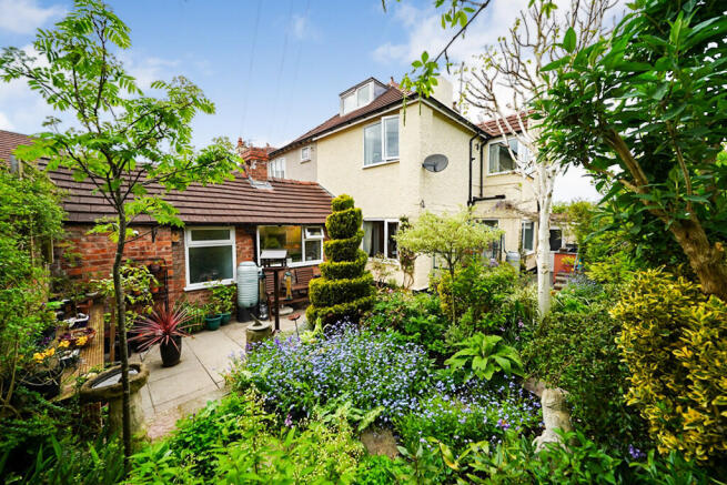 126 Vicars Cross ...