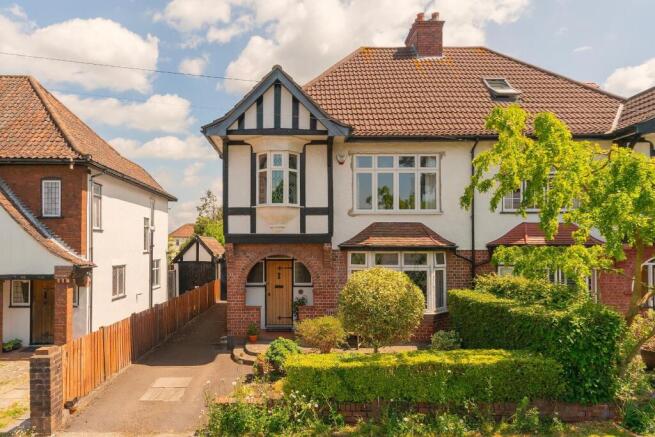 1H0V8HE - External B.jpg