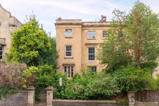 F5F6FCM - External B.jpg