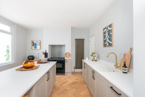 Oxford Street, Totterdown