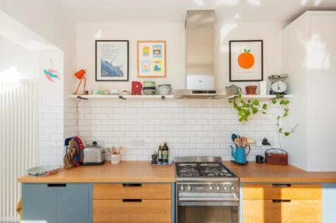 Almorah Road, Victoria Park