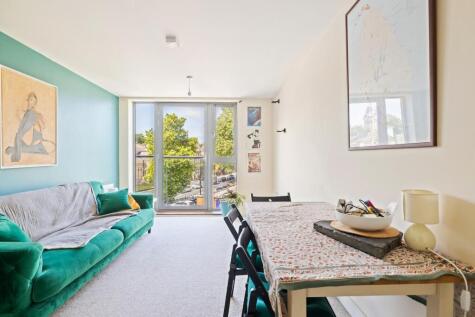 Armidale Place, Montpelier