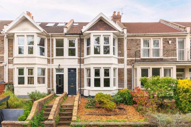 1N5R0SA - External C.jpg