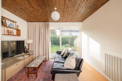 Edgefield Close, Whitchurch