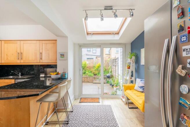 5G6STN - Kitchen H.jpg