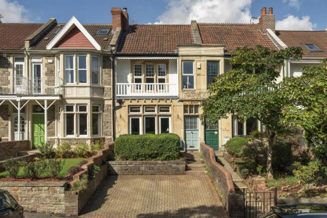 1 Front of House.jpg