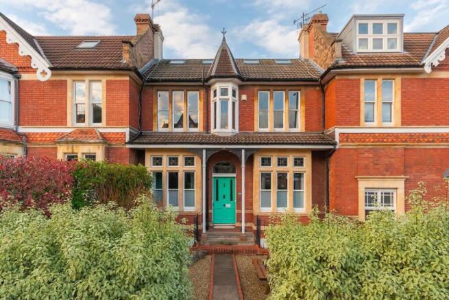 2Z4R6RD - External C.jpg