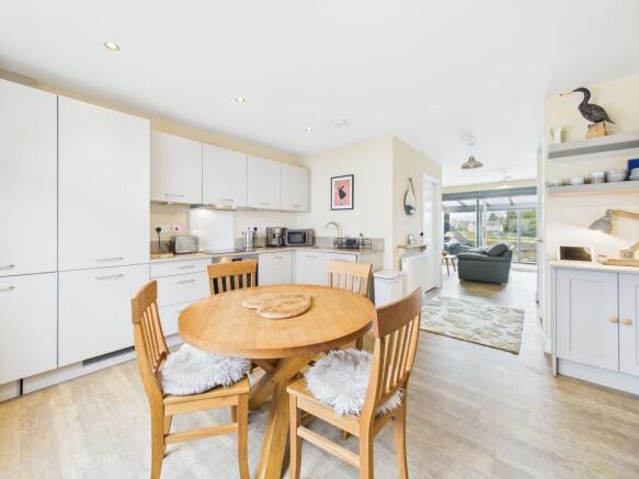 Kitchen/Dining