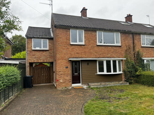 4 Bedroom - Semi-Detached House, Cambridge near A