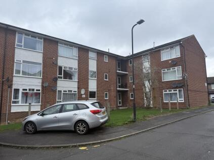 57, Sandringham Court, Slough, Berkshire SL1 6JU