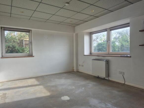 D79C5790-B4DE-4601-984B-FE3414637D8C T202511121710.jpg