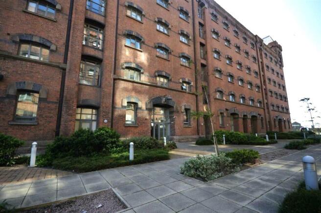 255377_33225815_IMG_