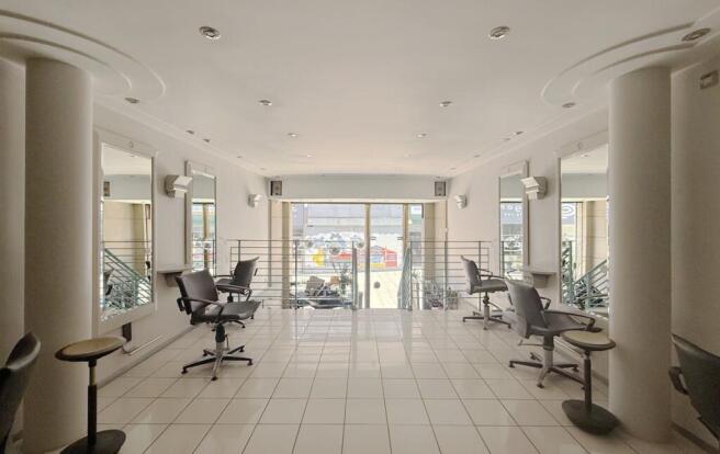 retailunitforsale_altrincham_ground.png