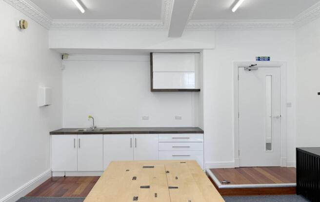 officesuitetoletaltrincham_0000s_0004_Layer183.p