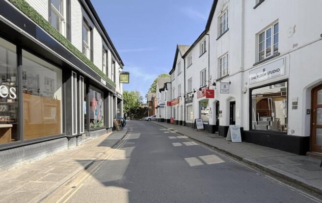 retailunitforrentlymm_cheshire_0000s_0000_Layer1