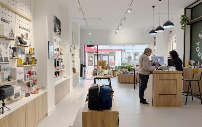 retailunit_forsale_altrincham_0000s_0004_Layer25