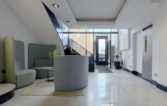 OFFICE-TO-LET-IN-HALE,-CHESHIRE_0000s_0003s_0004