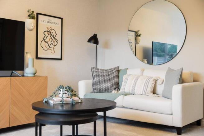 Images are for illustrative purposes only and may differ from the actual product.