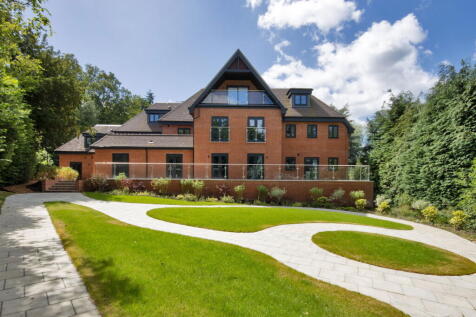 Apartment 8 Green Hedges, Westerham Road, Oxted