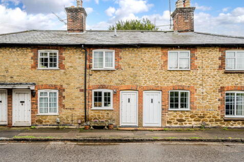 Titsey Road, Oxted, RH8 0DF