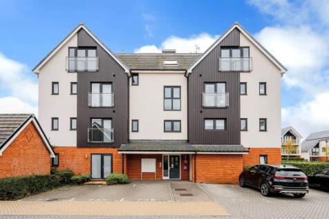 1 Tippett Lane, Oxted, RH8 9BP