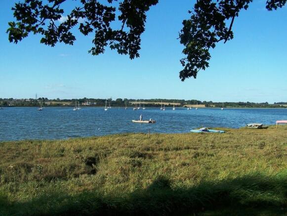 2725674581_1f8048...