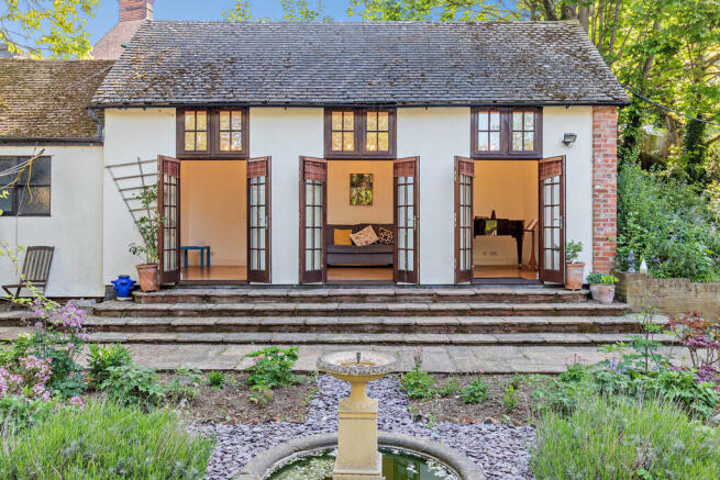 8646346-exterior0...