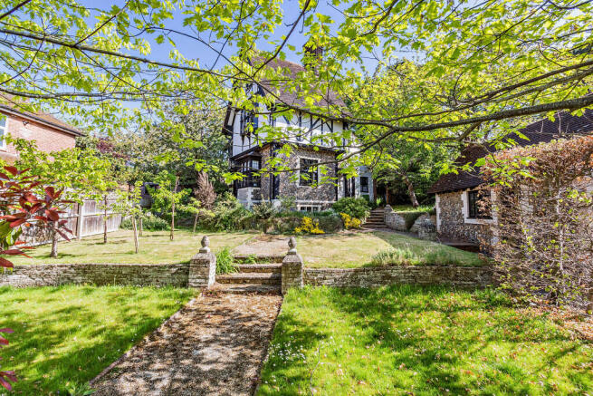 8646346-exterior1...