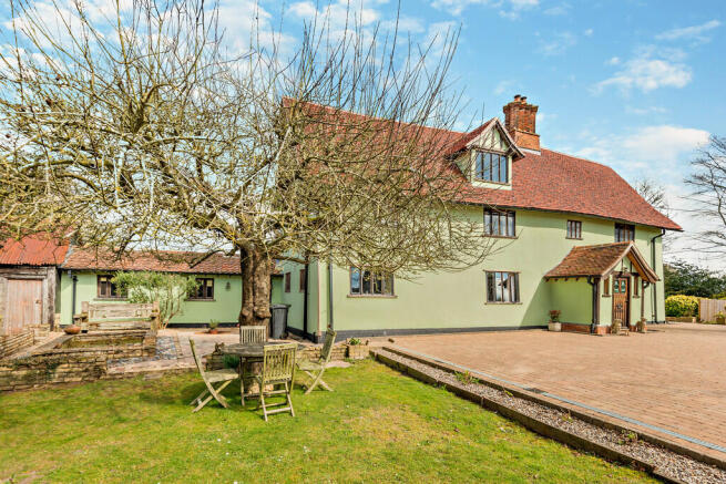 8640802-exterior3...