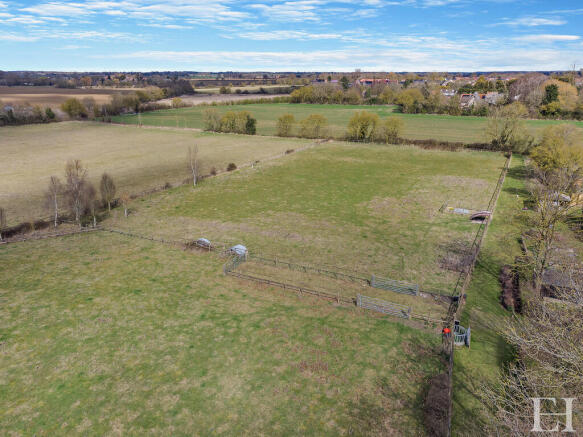 8640802-exteriorW...