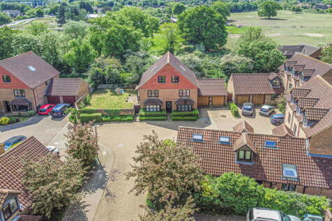 Catesby Croft, Loughton, Milton Keynes, MK5 8FH