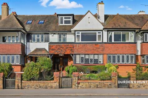 Grand Parade, Leigh-On-Sea, SS9