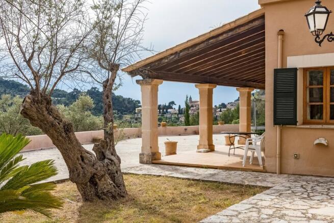 Terrace and view to Valldemossa