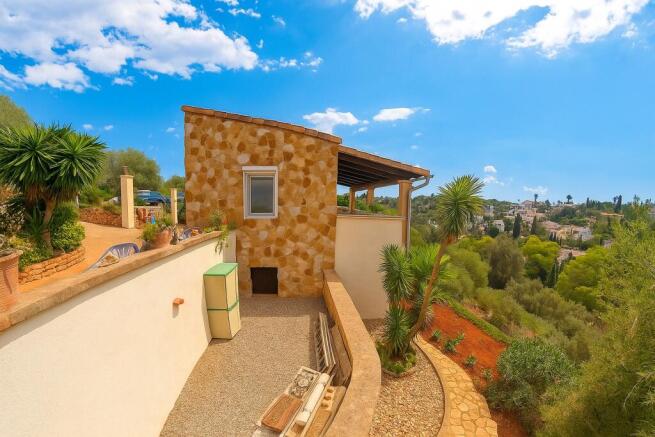 Side view with terrace in sight