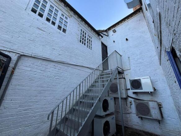 WhatsApp Image 2025-11-21 at 08.54.17_b89fc53b.jpg