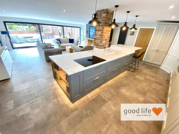 20250508_145004985_iOS10beechbrooke.jpg