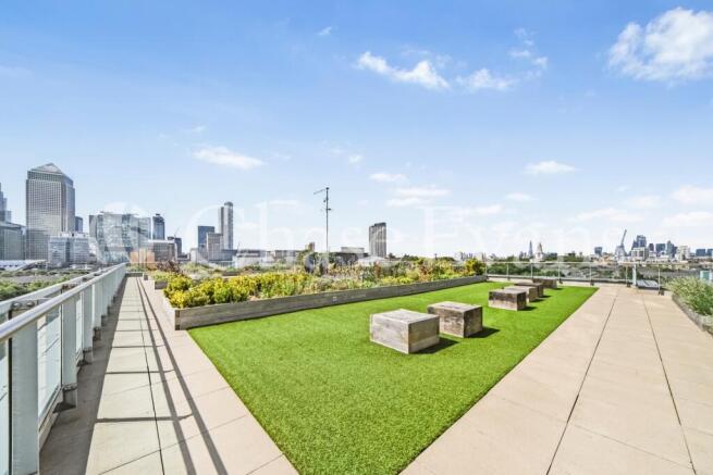 Moro Apartments, New