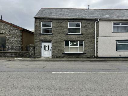 Aberdare - 3 bedroom end of terrace house