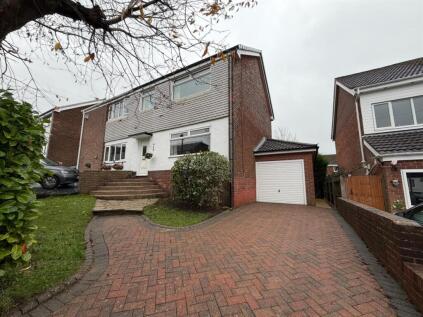 High Bank Avenue, Stalybridge