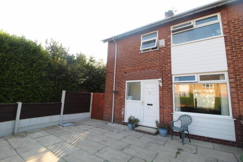 Lichfield Walk, Romiley