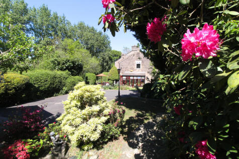 Marple Road, Chisworth